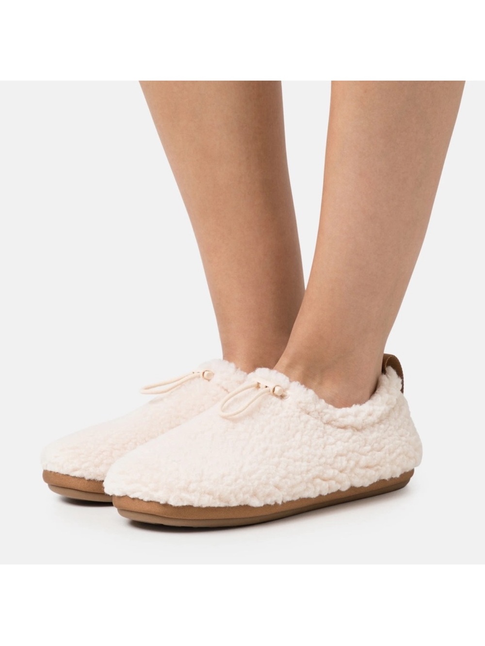 NEW UGG Plushy Slipper Size 9